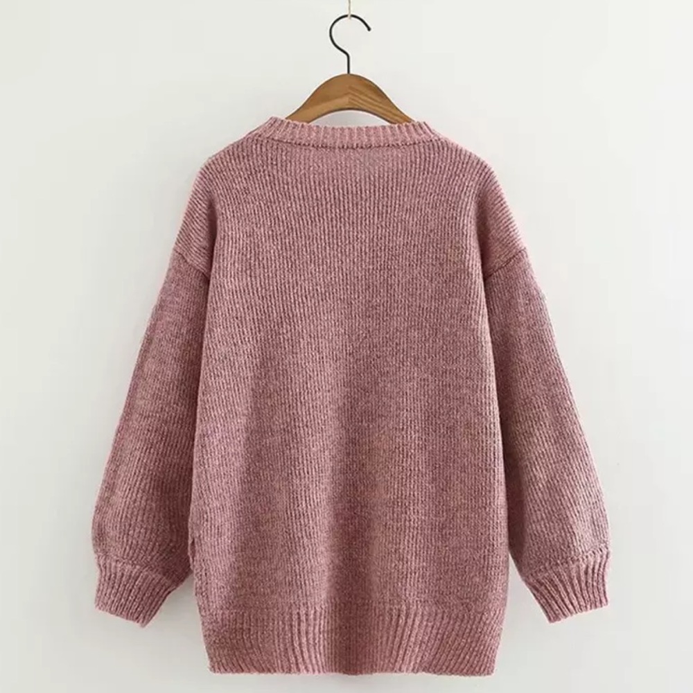 SALE! ⬇️$48 Grey Floral Appliqué Oversize Sweater - Picture 7 of 8
